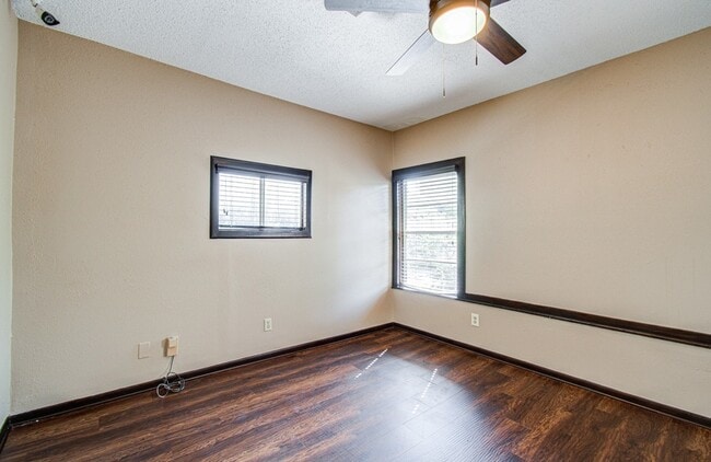 Building Photo - 4505 Caroline St