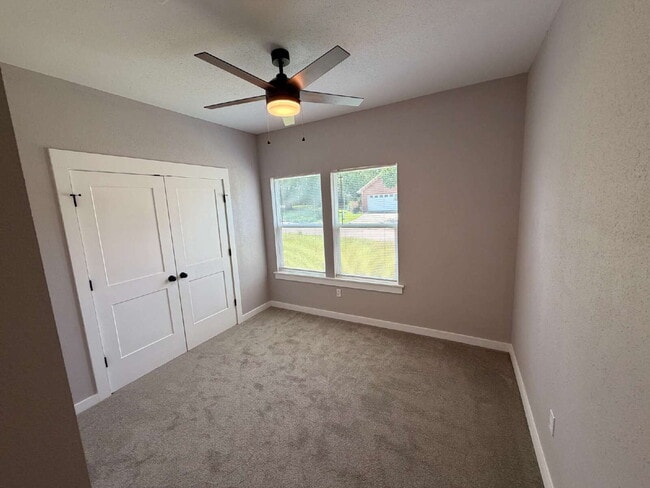 Building Photo - 23 Blair Ln
