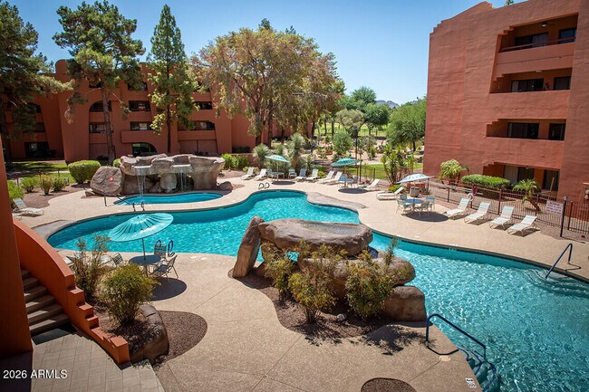 Building Photo - 4303 E Cactus Rd