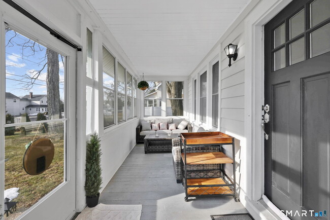 Building Photo - 829 Wells Rd