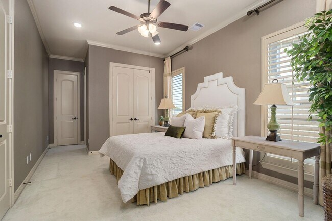 Building Photo - 2607 Hollingsworth Pine Ln