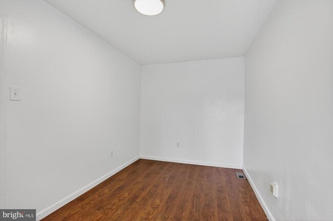 Building Photo - 1551 S Chadwick St