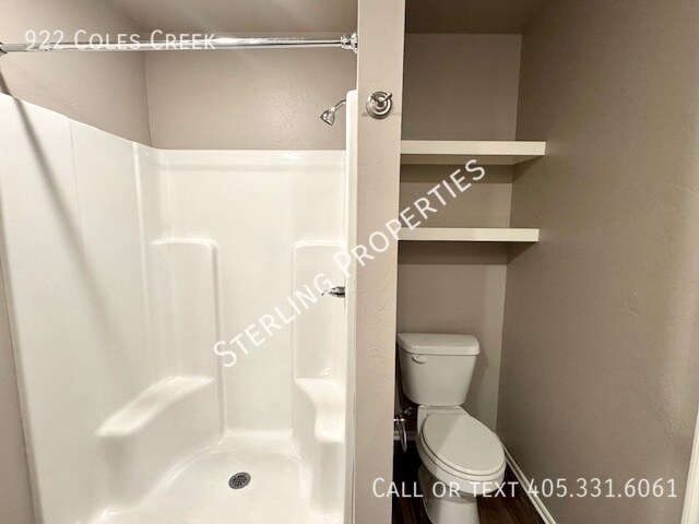 Building Photo - 922 Coles Creek