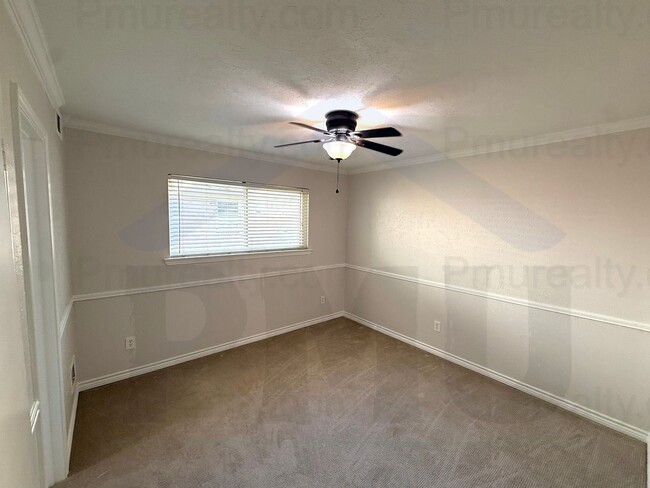 Building Photo - AVAILABLE NOW!!! Beautiful 4-bedroom, 2.5-bath home in the heart of Richardson