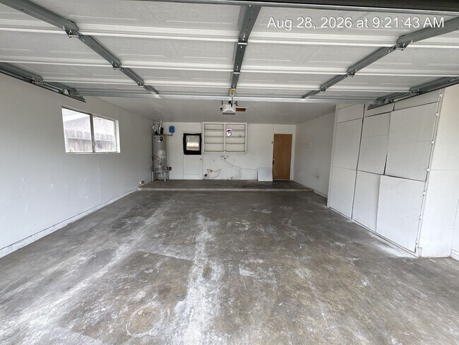 Building Photo - 1009 W Laura Ave