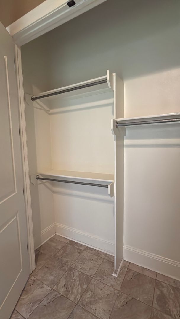 Building Photo - Rental Property in Twelve Oaks