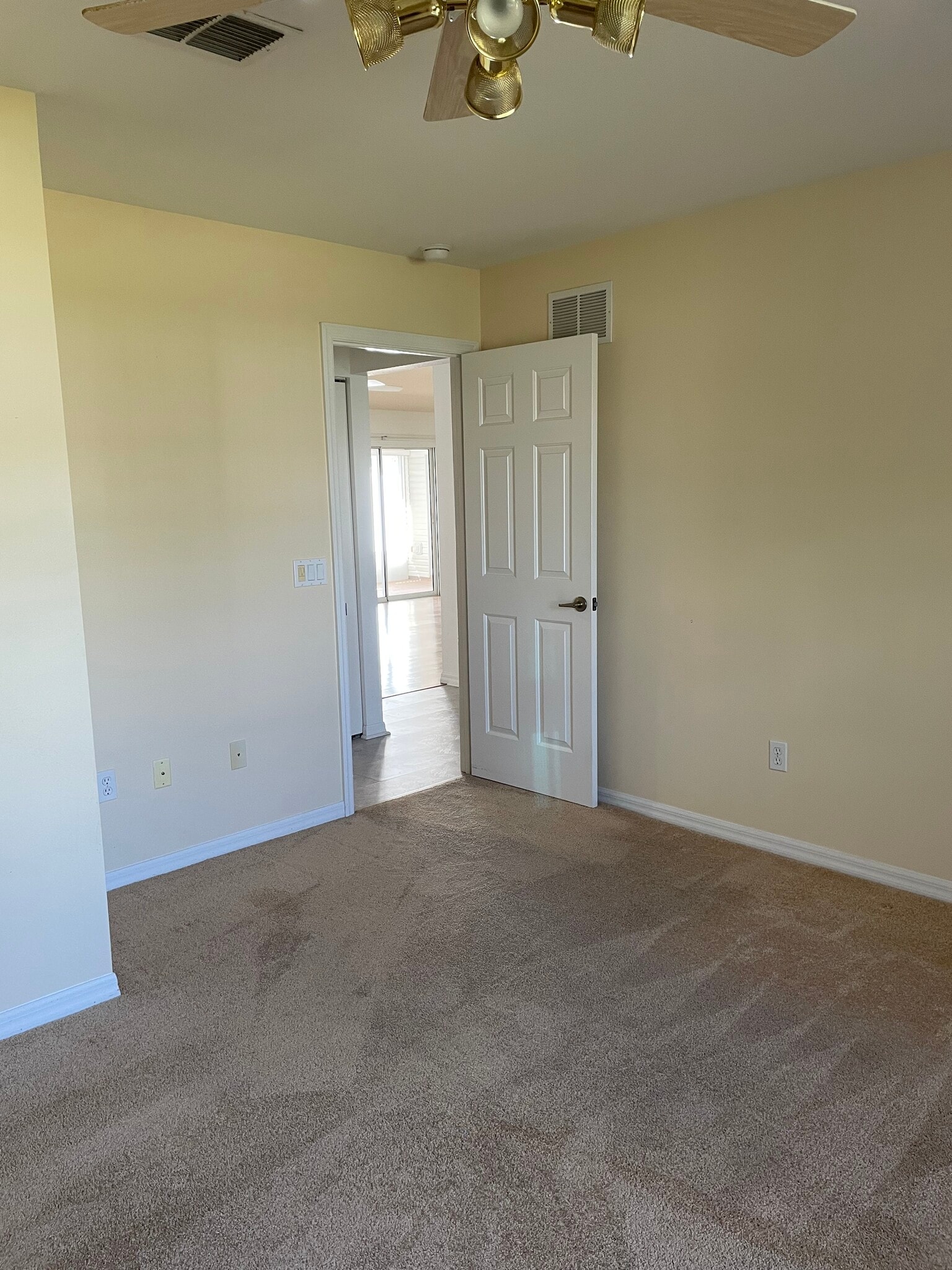 Building Photo - 6126 SW 84th Place Rd