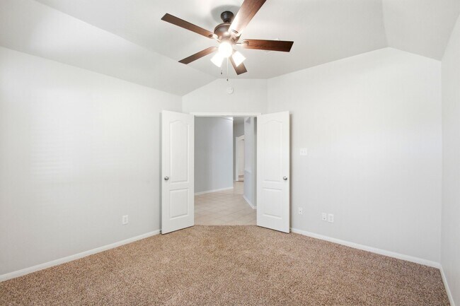 Building Photo - 31710 Midlake Park