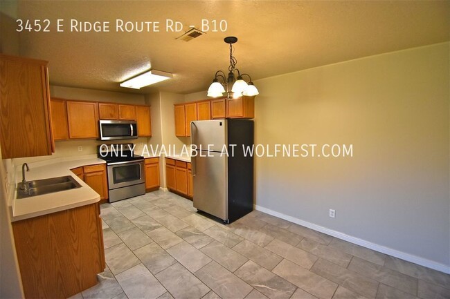 Building Photo - Breathtaking 3 Bed Eagle Mountain Condo! N...