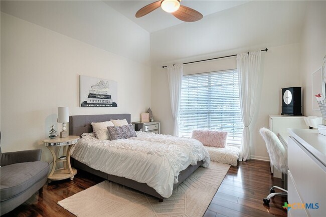 Building Photo - 30209 Oak Tree Dr