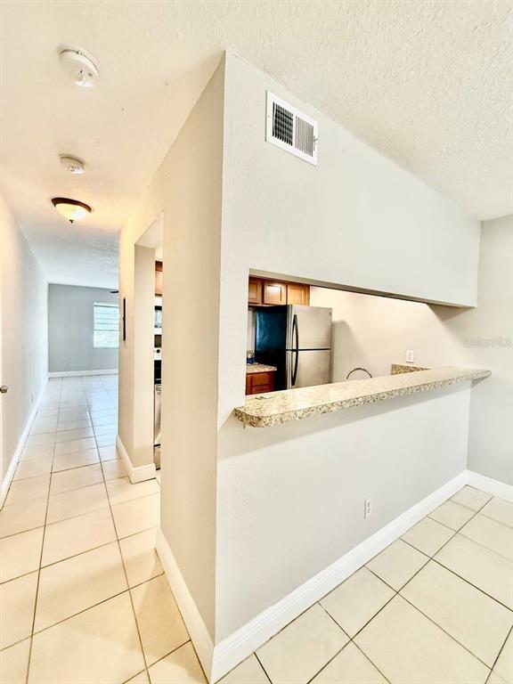 Building Photo - 7156 E Bank Dr