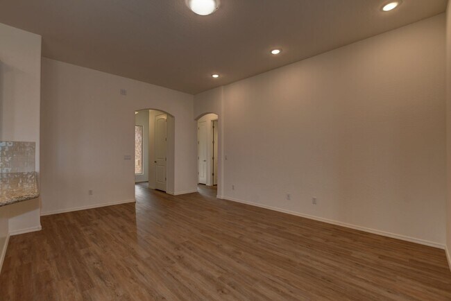 Building Photo - Spacious 3 Bedroom, 2 Bathroom Home in Granville