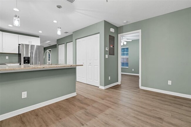 Building Photo - 1101 2nd St W