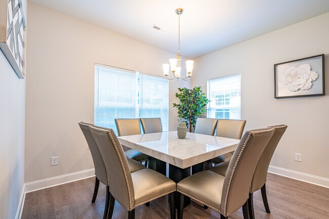 Building Photo - 176 Tybee Dr