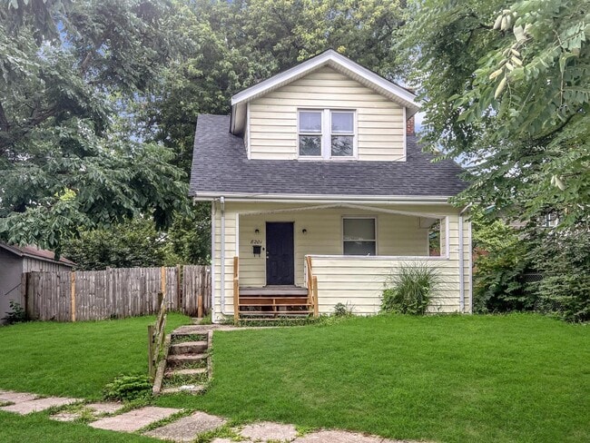 Primary Photo - 8201 Burns Ave