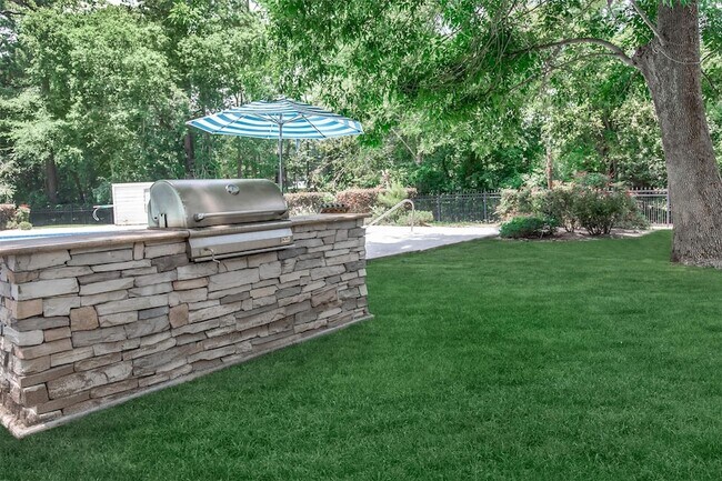 Building Photo - 18001 Cypress Trace Rd