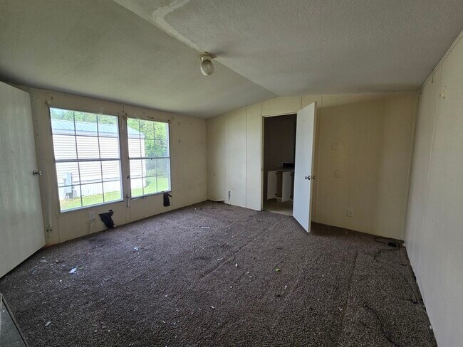 Building Photo - 2416 Cattail Cir