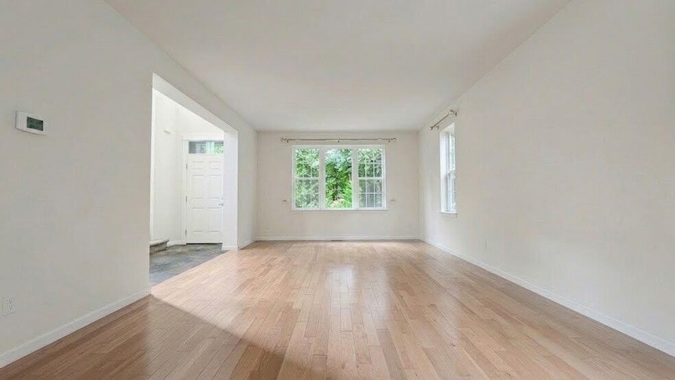 Building Photo - 18200 NE 110th St