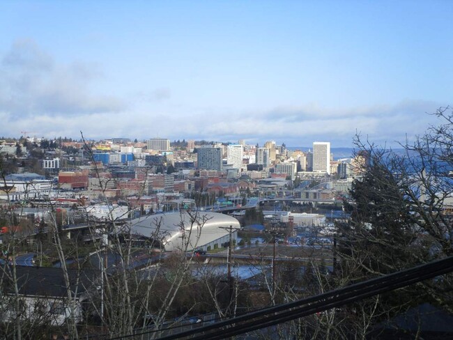 Building Photo - Cozy 1 Bedroom Home in Tacoma