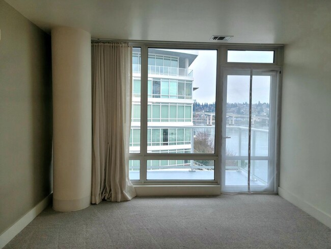 Building Photo - 1 Bedroom Harborside Condo - $500 off firs...