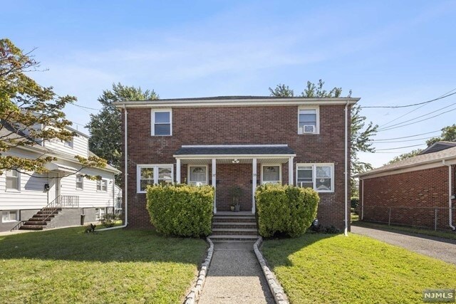 Primary Photo - 35-37-37 Hoffman St