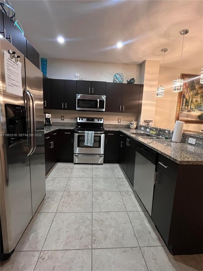 Building Photo - 2333 SE 5th St