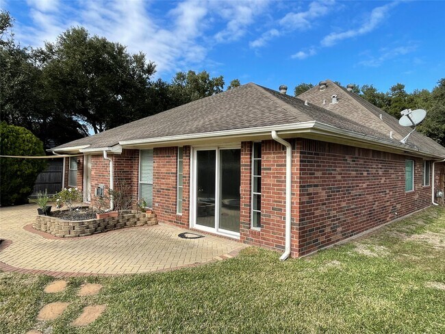 Building Photo - 1602 Lawick Cir