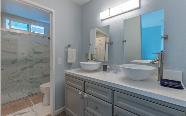 Building Photo - 7642 Goode St