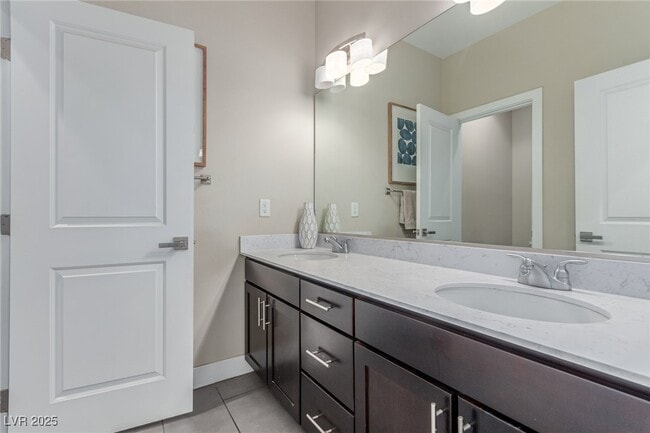 Building Photo - 3165 Via Como