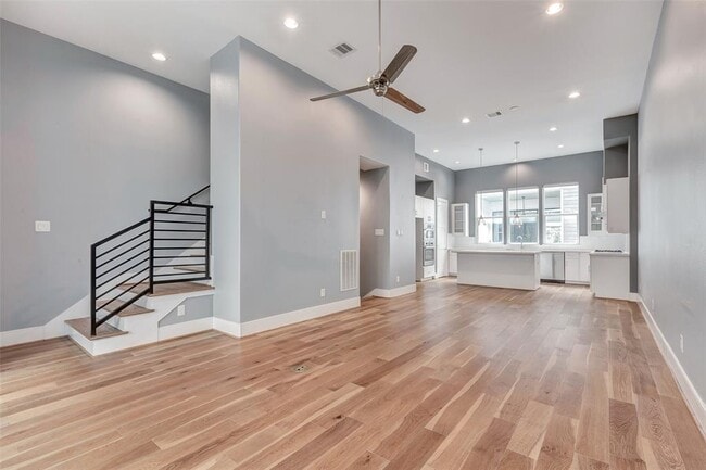 Building Photo - 2620 Rusk St