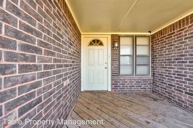 Building Photo - 5316 S Briarwood Dr