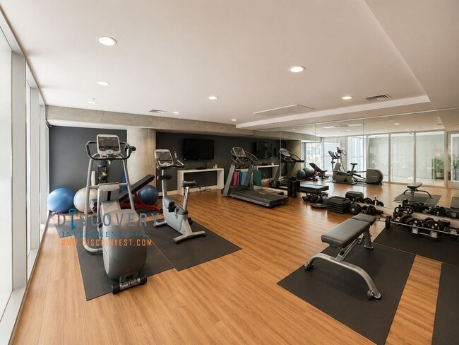 Building Photo - Uptown Place One Bedroom Condominium