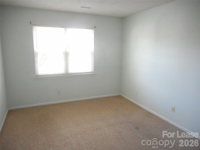 Building Photo - 8431 Leeper Dr