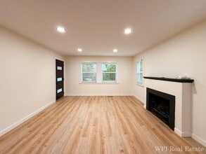 Building Photo - Cozy and Convenient 2bed/1bath house in th...