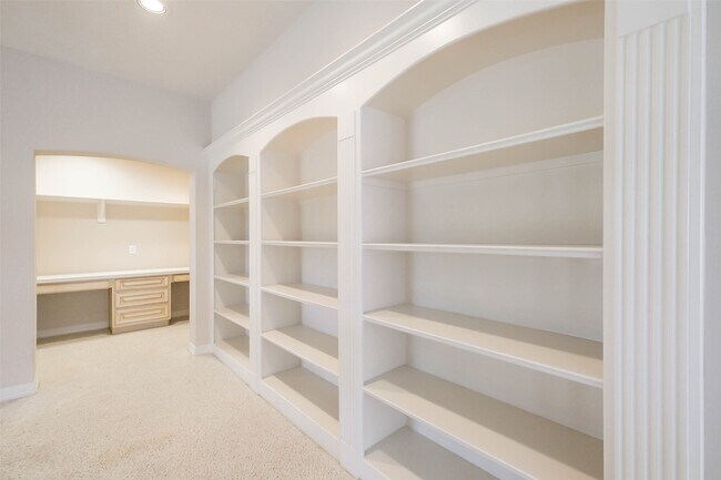 Building Photo - 12411 Santiago Cove Ln
