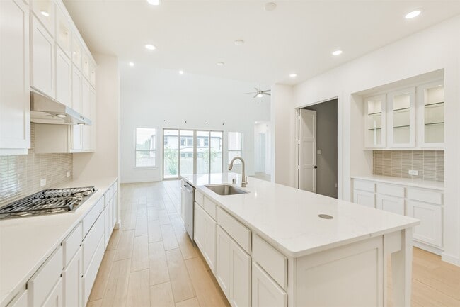 Building Photo - 27027 West Rustlers Bend