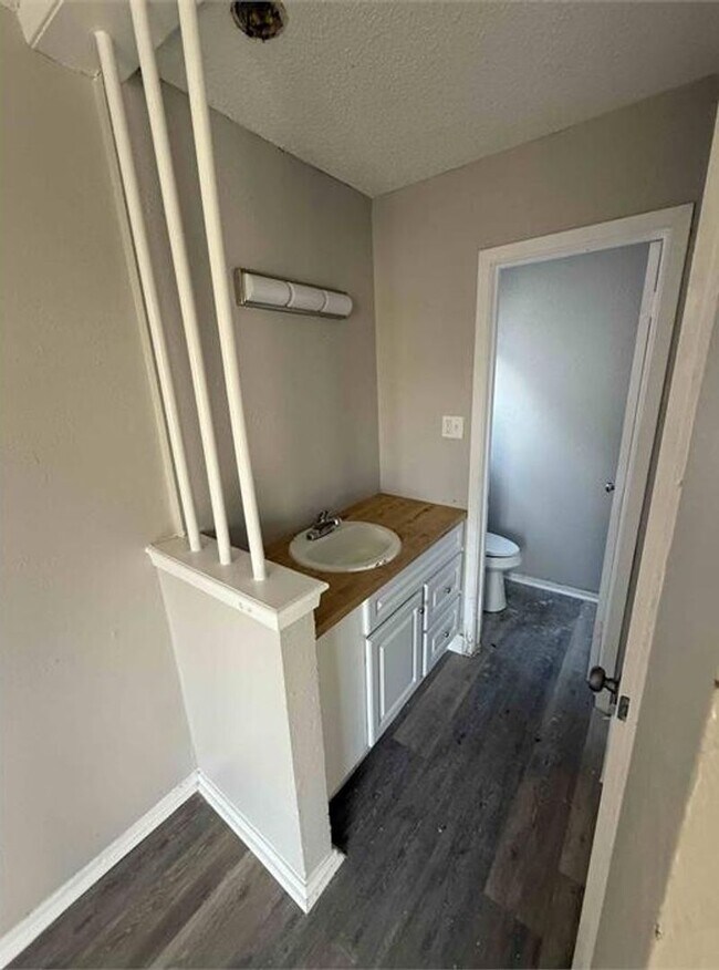 Building Photo - Newly Renovated 4-Bedroom Home in Austin – Move-In Ready!