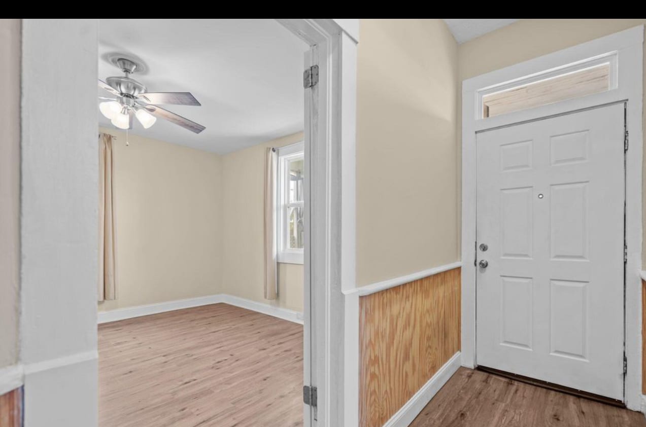 Building Photo - 1204 Castle St