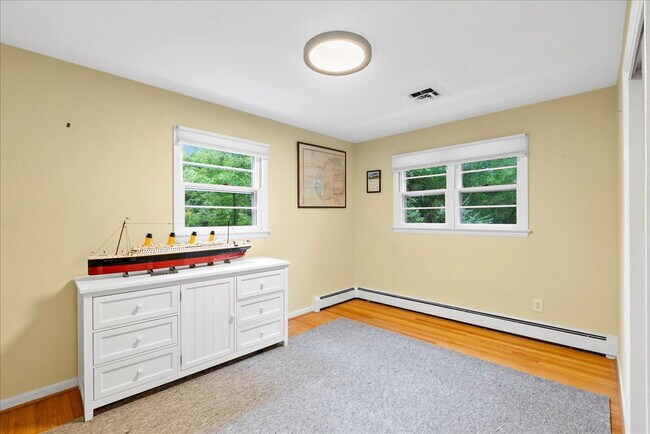 Building Photo - Find Your Forever Home in Valewood Manor