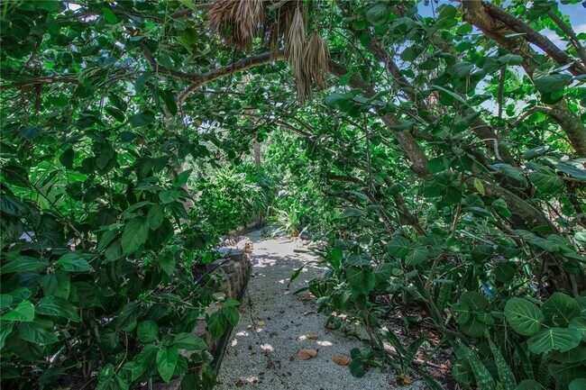 Building Photo - 6979 Longboat Dr S