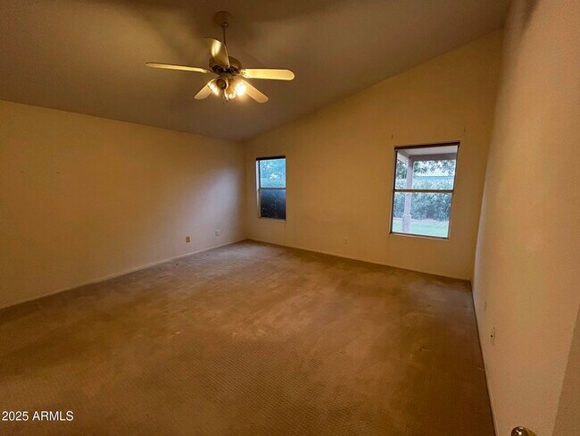 Building Photo - 4525 E Grovers Ave