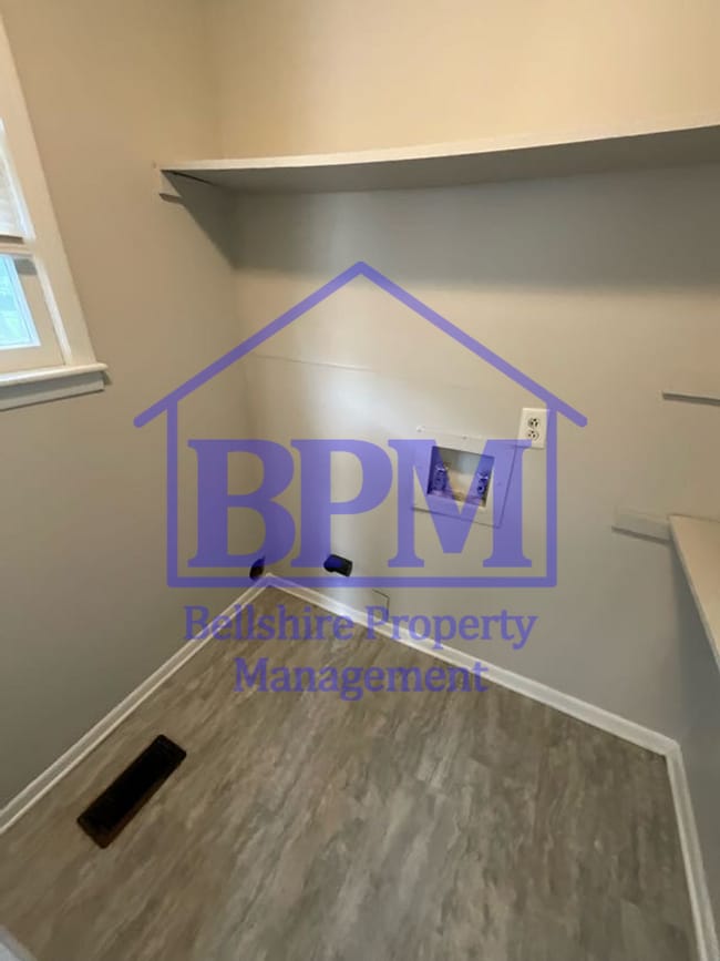 Building Photo - Spacious 3 Bed, 1 Bath Home in Springfield...
