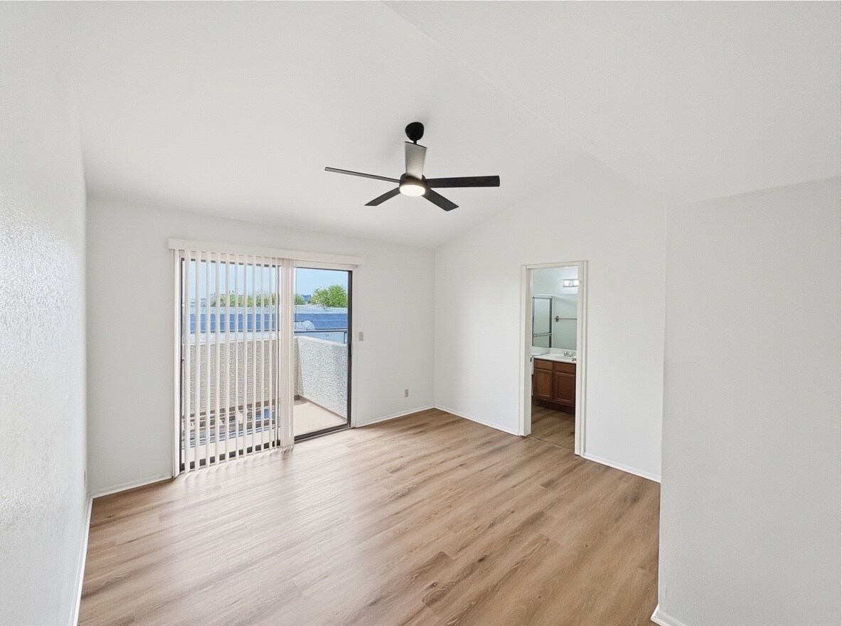 Building Photo - 2020 W Union Hills Dr