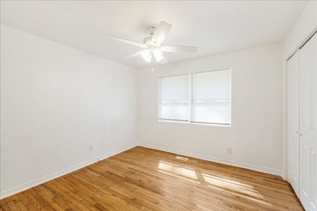 Building Photo - 205 Juniper Dr