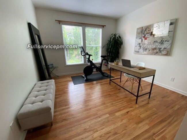 Building Photo - Beautiful Federal Way home you don't want to miss