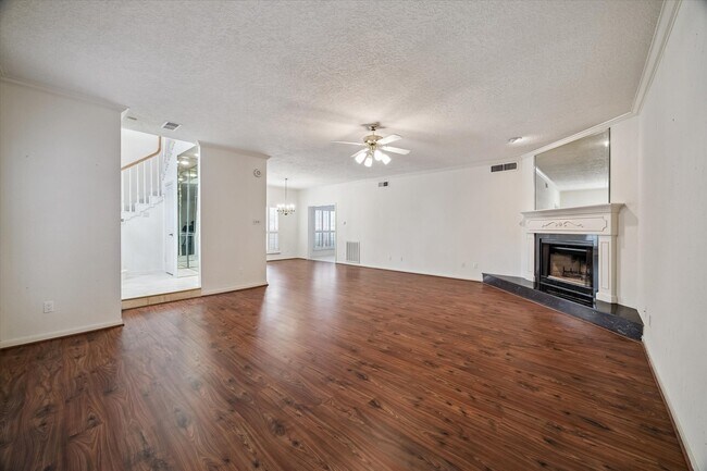 Building Photo - 2125 Bering Dr