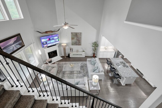 Building Photo - 24542 Grayson Falls Ln