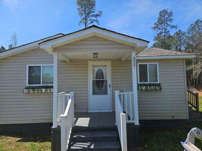 Primary Photo - 327 Buck Shoals Rd