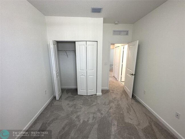 Building Photo - 2364 NW 131st Cir
