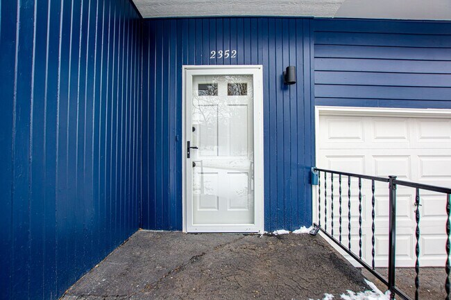 Building Photo - Beautifully Renovated with Lots of Space! 3 Bedroom / 2 Bath Ranch in Blair!